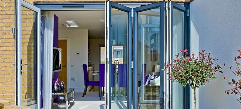 Commercial Door Glass Repair in Bracebridge, ON