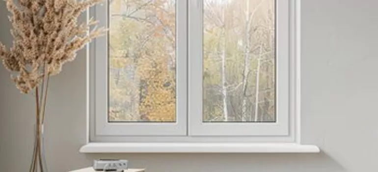 Vinyl Window Stool in Bracebridge, ON
